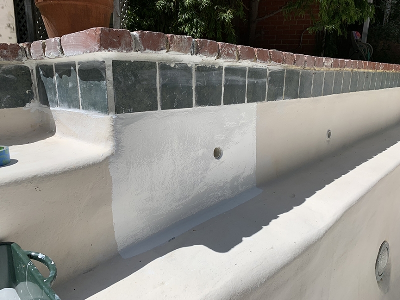 Fixing Structural Cracks On A Fiberglass Swimming Pool The Concrete